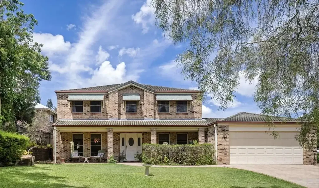 75 McConnell Crescent, Brookfield QLD 4069---Luxury Family Living Opposite Parklands with Pool