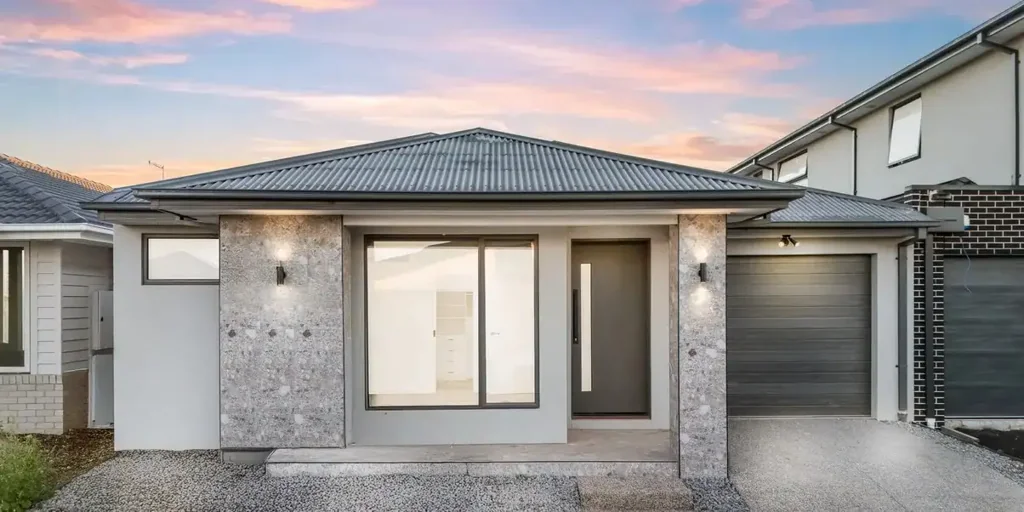 33 Turin Avenue, Deanside, VIC 3336