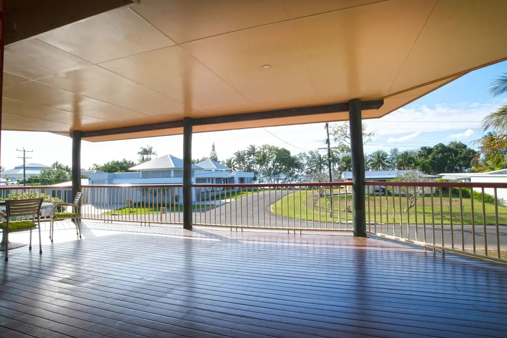Spectacular Pole Home with Ocean Views!