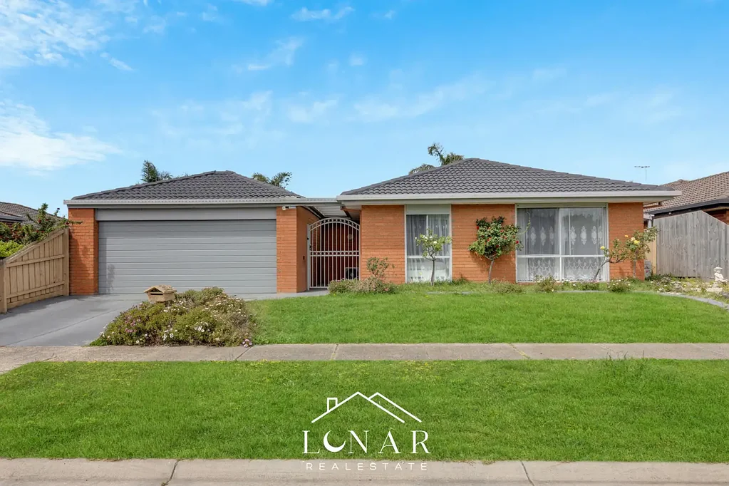 Cranbourne North 5Kwarto Spacious Family Living in a Quiet Court – Walk to Schools & Shops