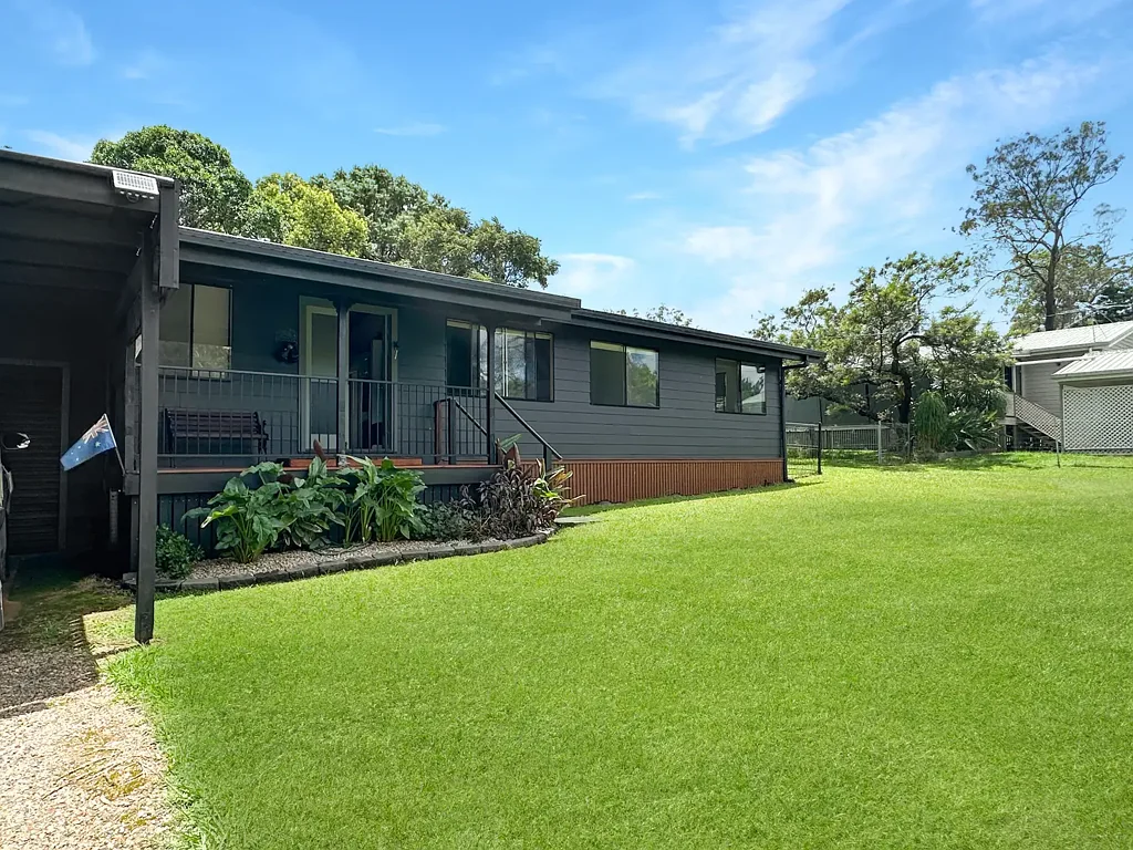 Blackbutt 3कमरा Charming Family Home on a Spacious 1,012m² Block