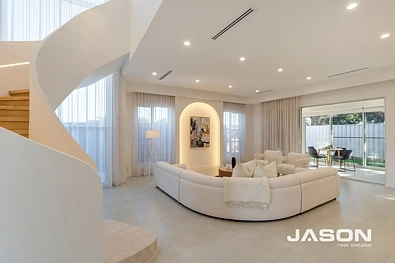 45 Malkari Circuit, Greenvale, VIC 3059, 5 slaapkamers, 4 badkamers, House
