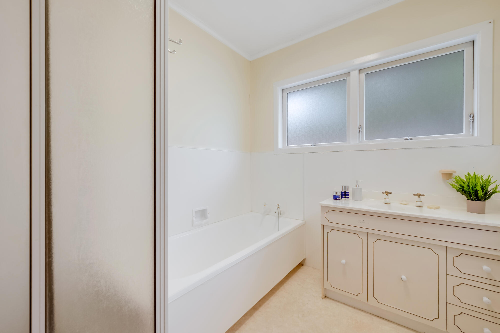 65A Uxbridge Road, Mellons Bay, photo 13