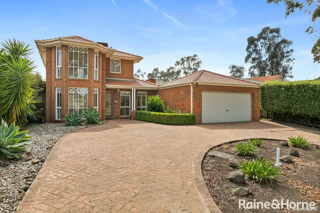 Stunning Family Home in Roxburgh Park