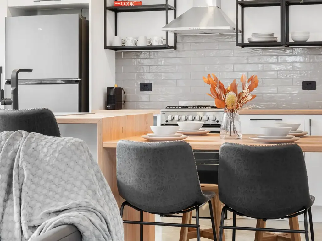 East Jindabyne 9Habitaciones Off-Grid Residence Featuring Three Eco-Friendly Cabins With Stunning Panoramic Views Of The Mountains!