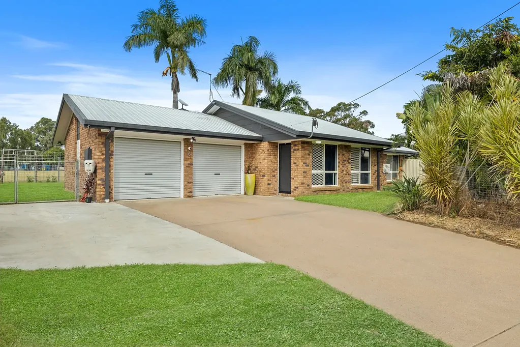 Emerald 3部屋 Charming 3-Bedroom Home with Poolside Entertaining