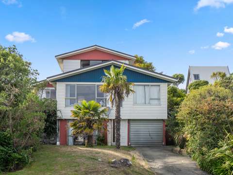 Titahi Bay 3房  LIVE LARGE IN TITAHI BAY, VIEWS AND MORE!!