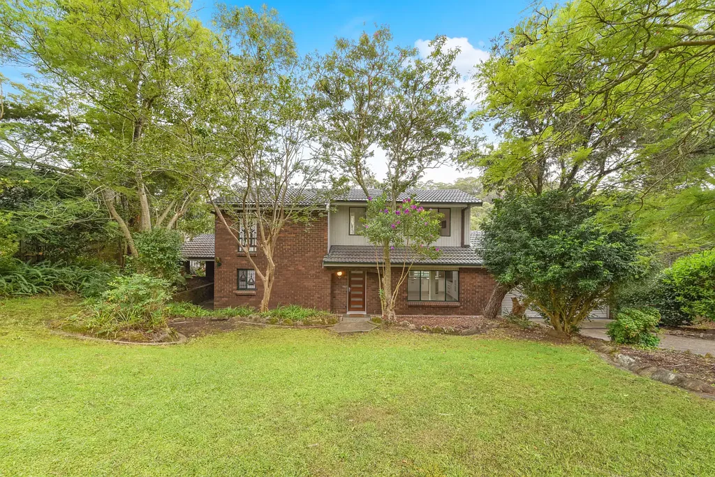 LEASED BY THOMAS ELLIOTT 0421 220 677