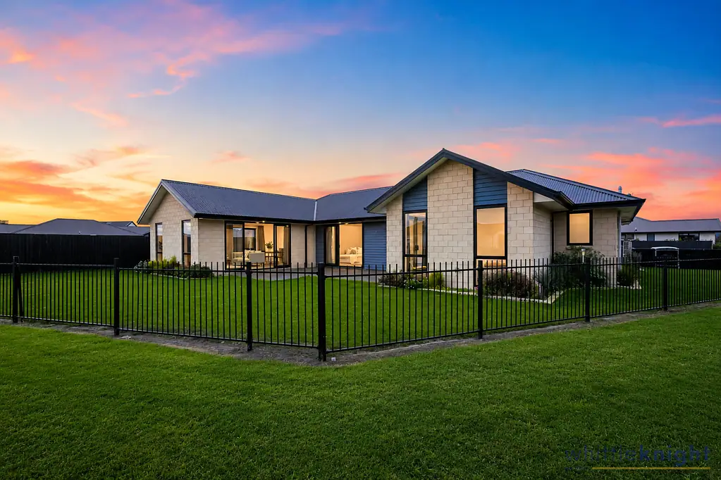 Lincoln 4chambre Family Living with Space, Style & Reserve Views