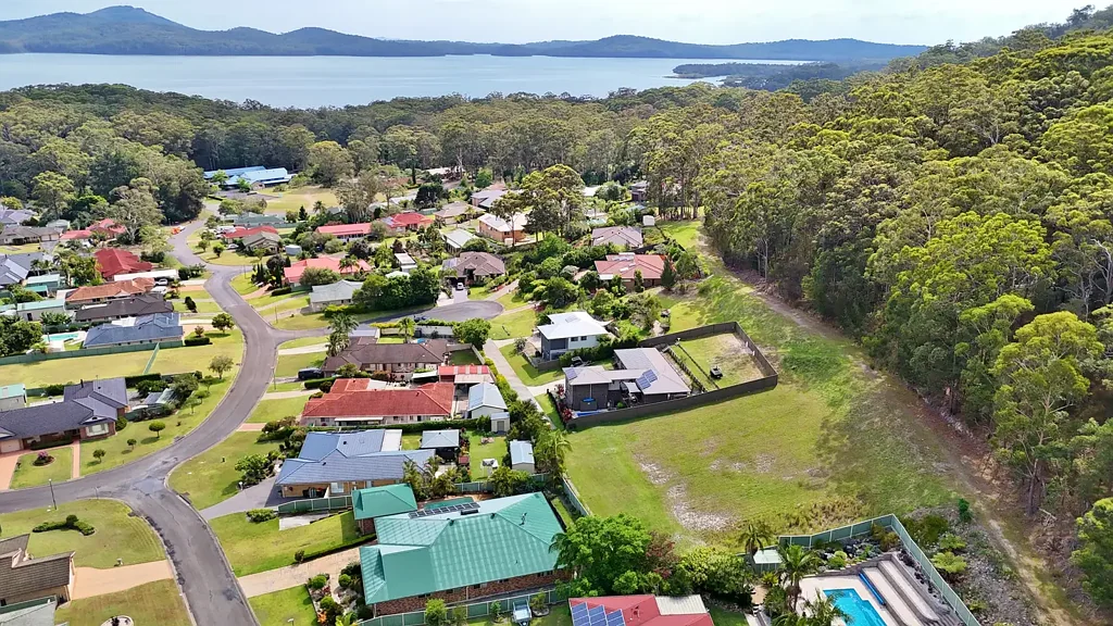 Lakewood Large vacant parcel ticks all the boxes!