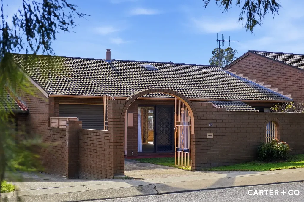 Hawker 3Kwarto A Rare Separate Title Townhouse to Call Your Own