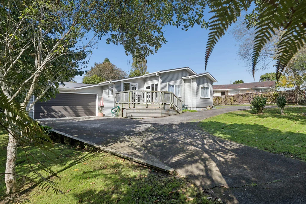 Conifer Grove 6房  Home & Income - Share It or Cash in!