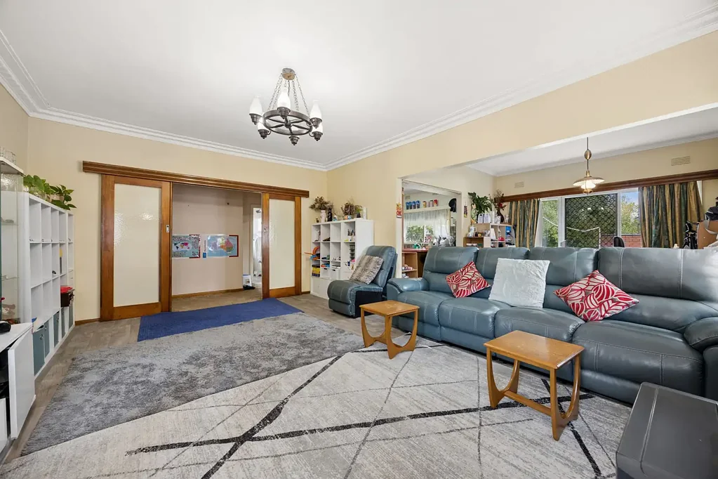 Ringwood East 3침실 Perfectly parkside, potential packed