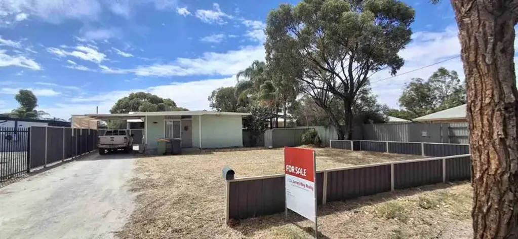 Moora 3房  STARTER HOME with a LARGE SHED