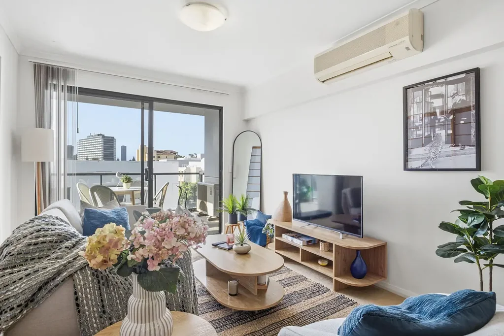 West Perth 2ਬੈੱਡਰੂਮ Spacious 2x2 Apartment in Prime West Perth Location