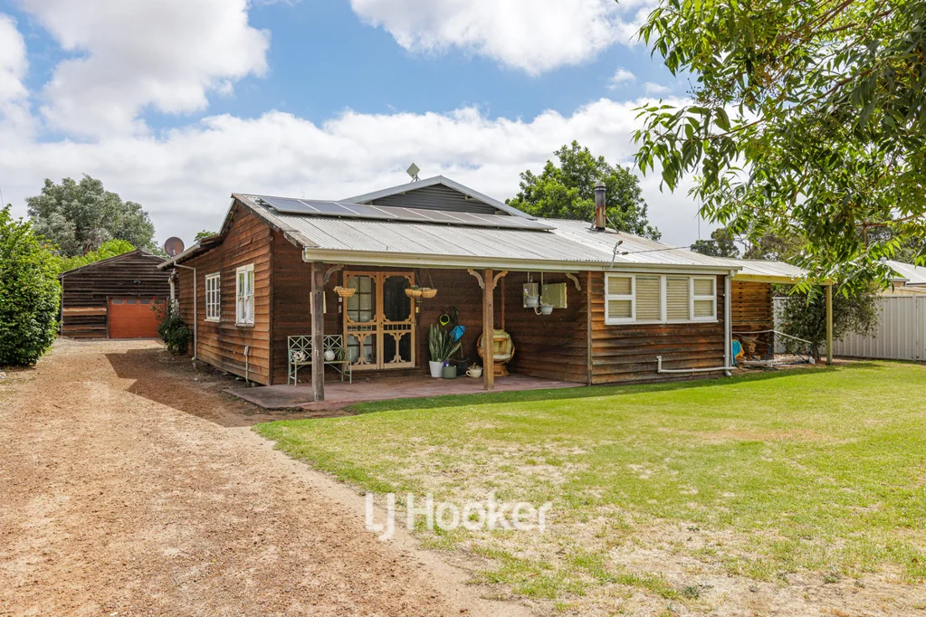 3 Rose Street, Burekup, WA 6227