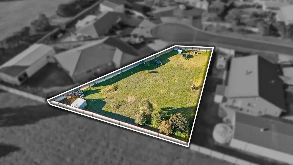 Rosedale A Fantastic 909sqm Block in an Established Family-Friendly Estate