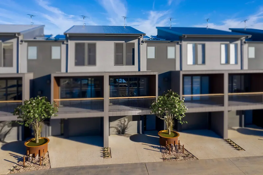 Torquay 3房  Your Modern Townhouse Retreat with Stunning Fairway and Water Views