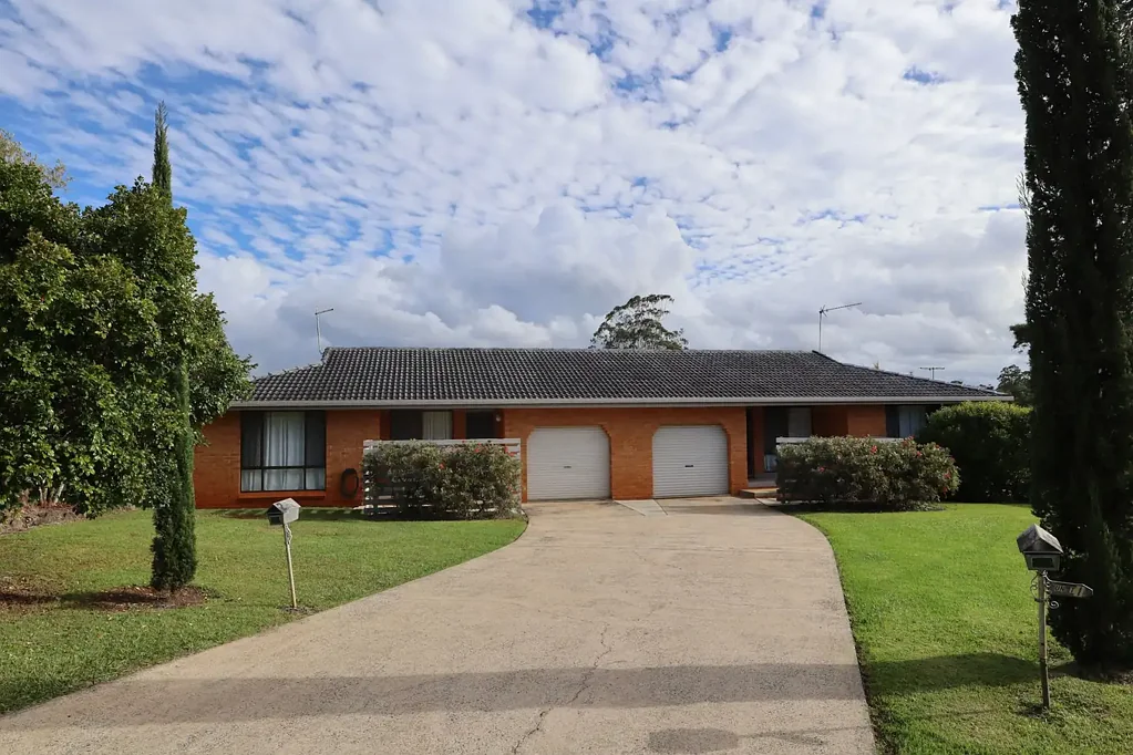 2 BEDROOOM UNIT IN QUIET GOONELLABAH CUL-DE-SAC