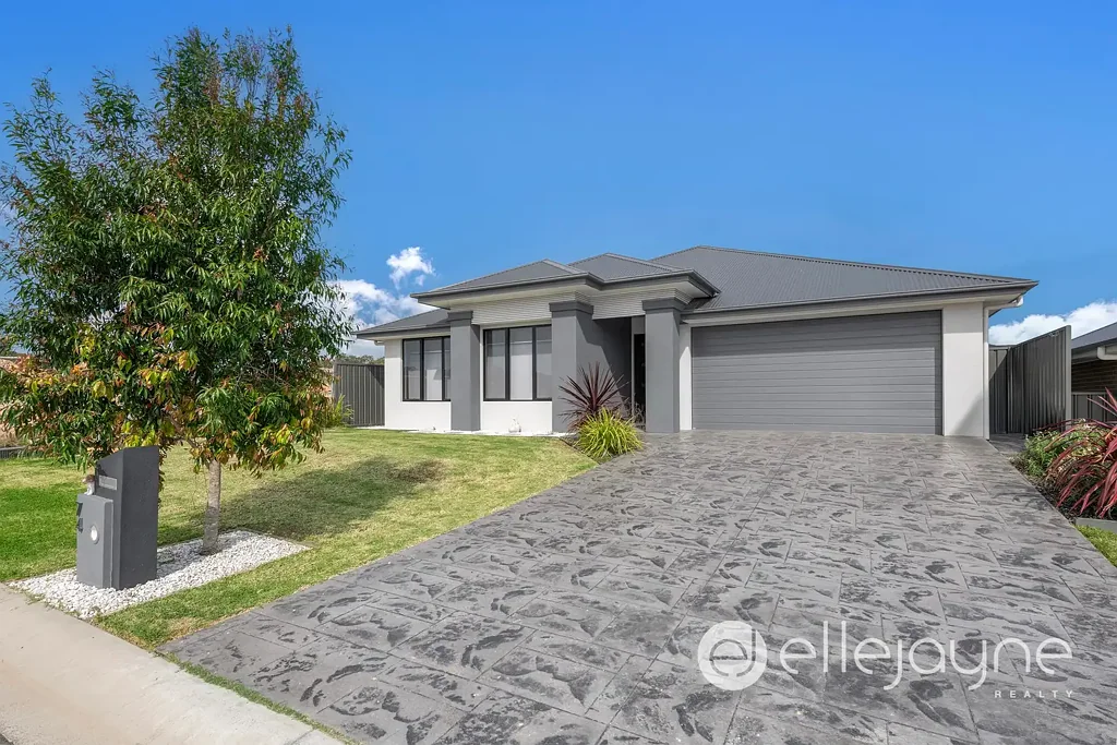 74 Cudmore Crescent, Wyee, NSW 2259