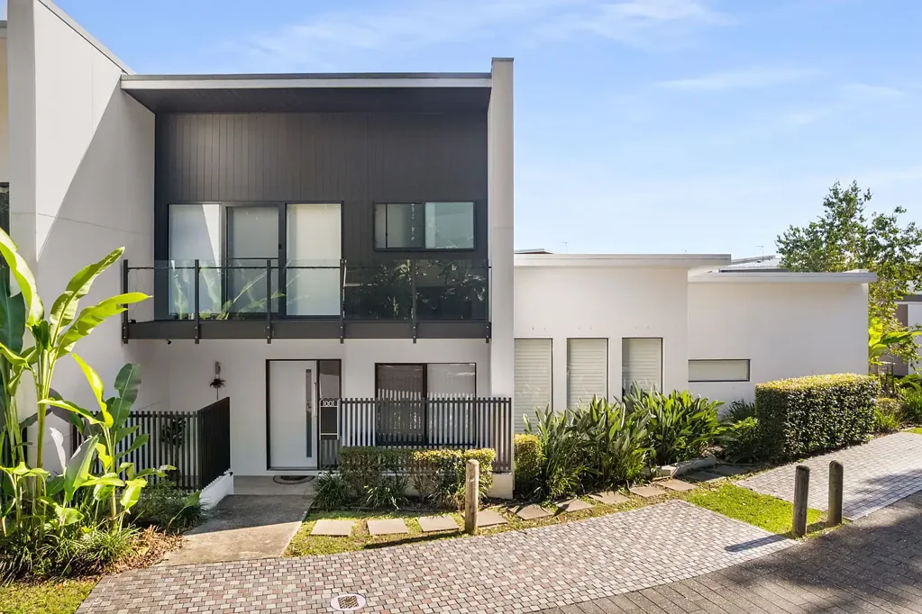 Southport 4غرفة نوم Sophisticated Dual Living Residence in the Heart of Southport