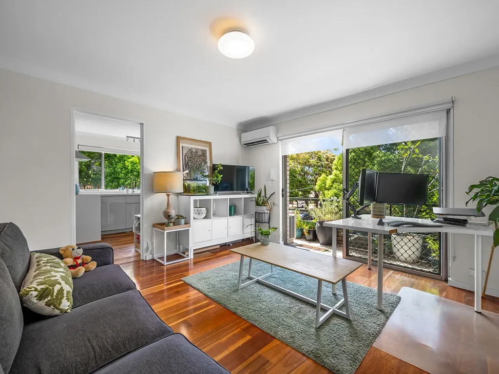Croydon Park 2 Slaapkamer Elevated Comfort with Views, Light and Privacy