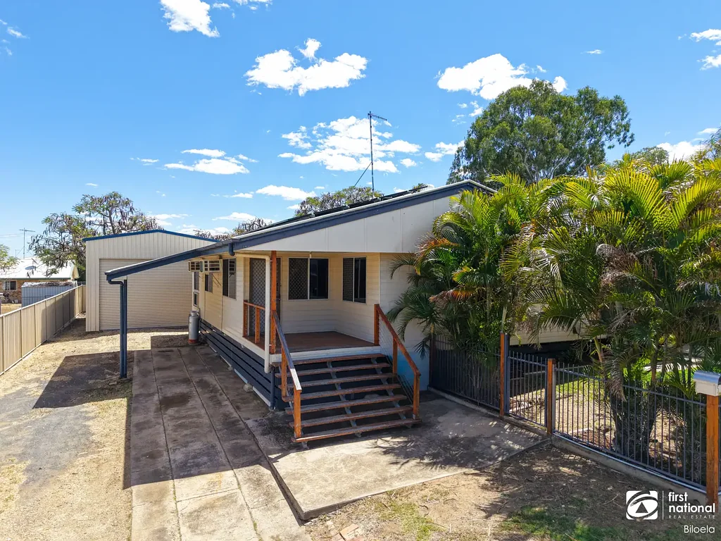 Biloela 3कमरा POOL, PRIVATE DECK & ONE IMPRESSIVE SHED!