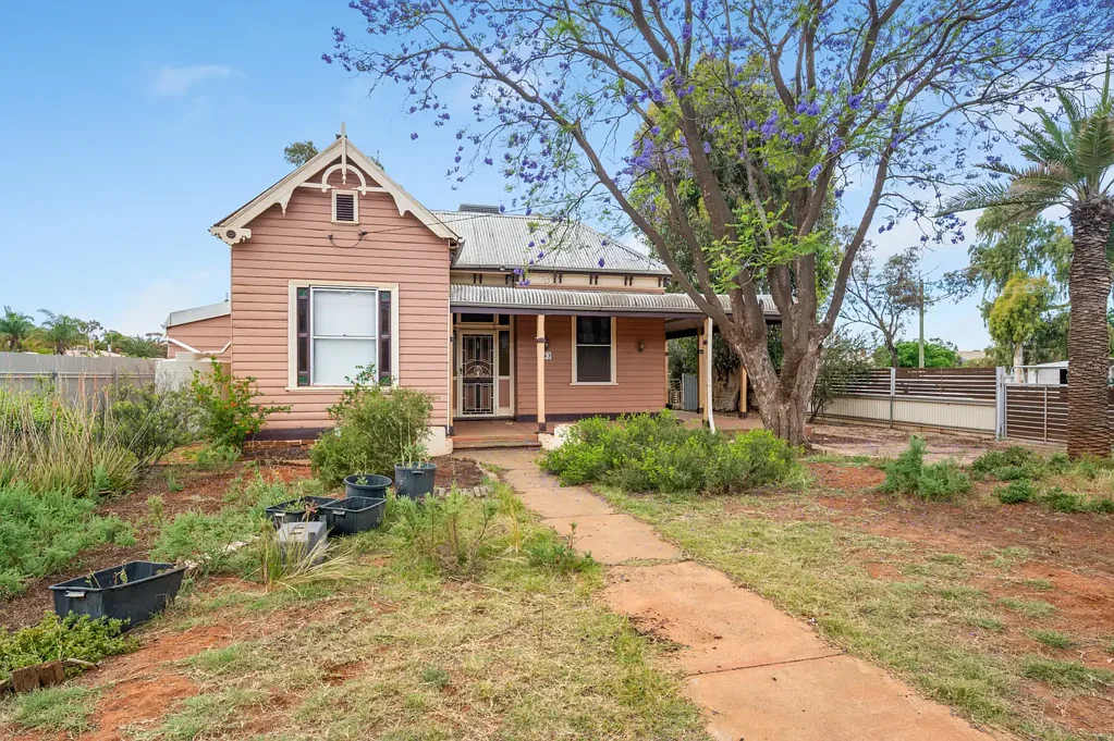 243 Burt Street, Victory Heights, WA 6432
