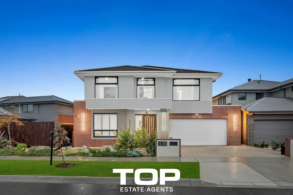 Clyde North 5침실 Luxury Park-Front Double-Storey Masterpiece on 573sqm