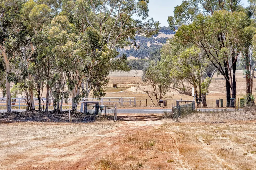 Crossman 5Kwarto Country Charm Meets Comfort