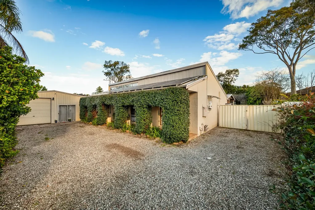 24 Mentha Place, Macquarie Fields, NSW 2564