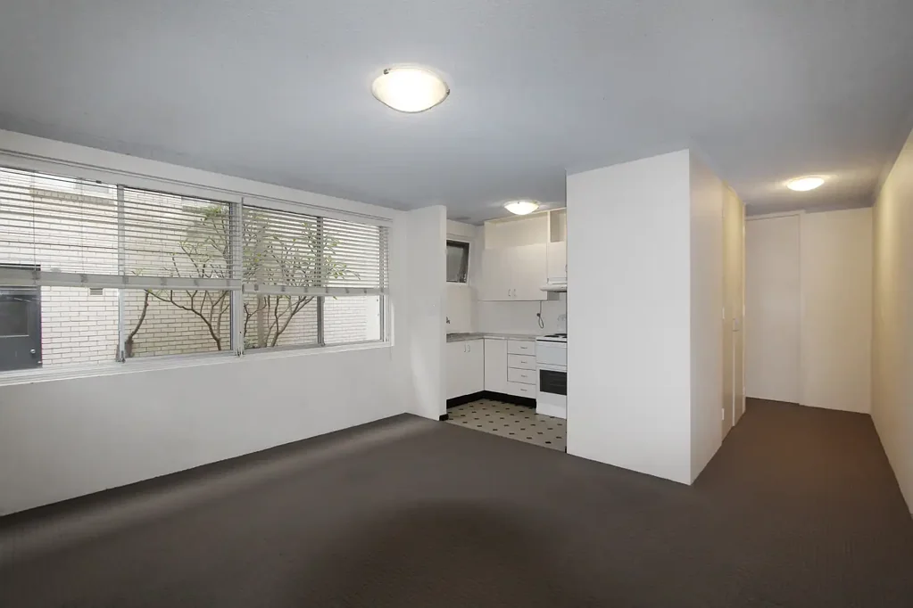 GROUND FLOOR ONE BEDROOM UNIT