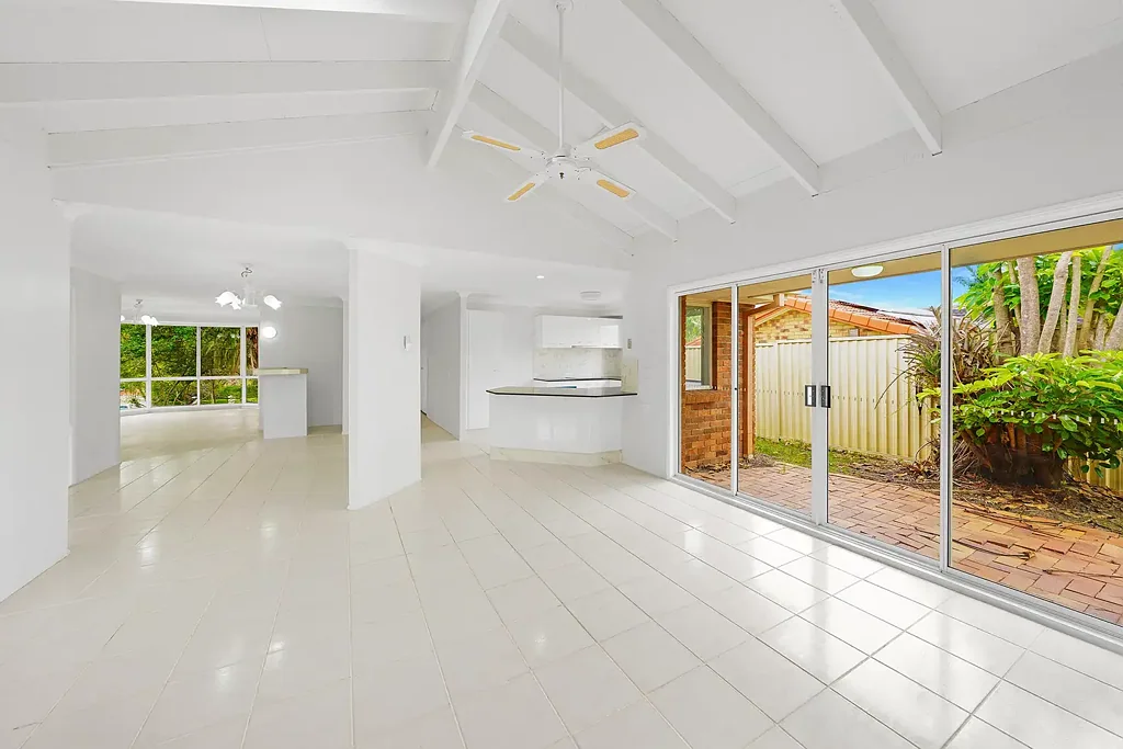 Family home with pool in Robina.