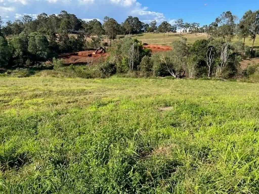 Cedar Vale LARGE, FLOOD FREE, SEMI RURAL BLOCK, CLOSE TO SHOPPING PRECINCT