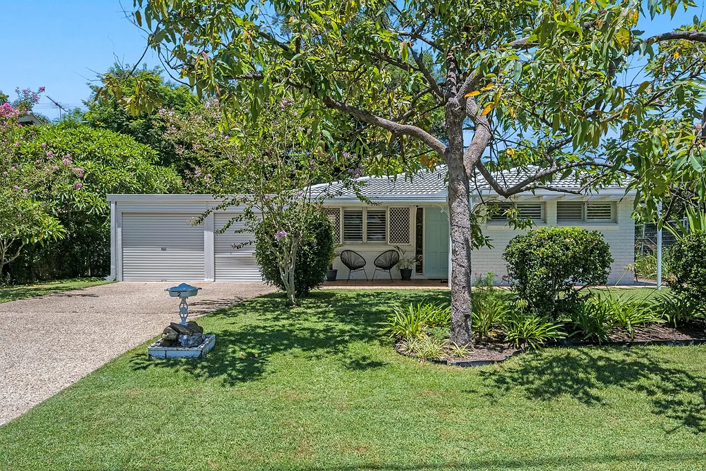2 Kowhai Street, Kenmore, QLD 4069