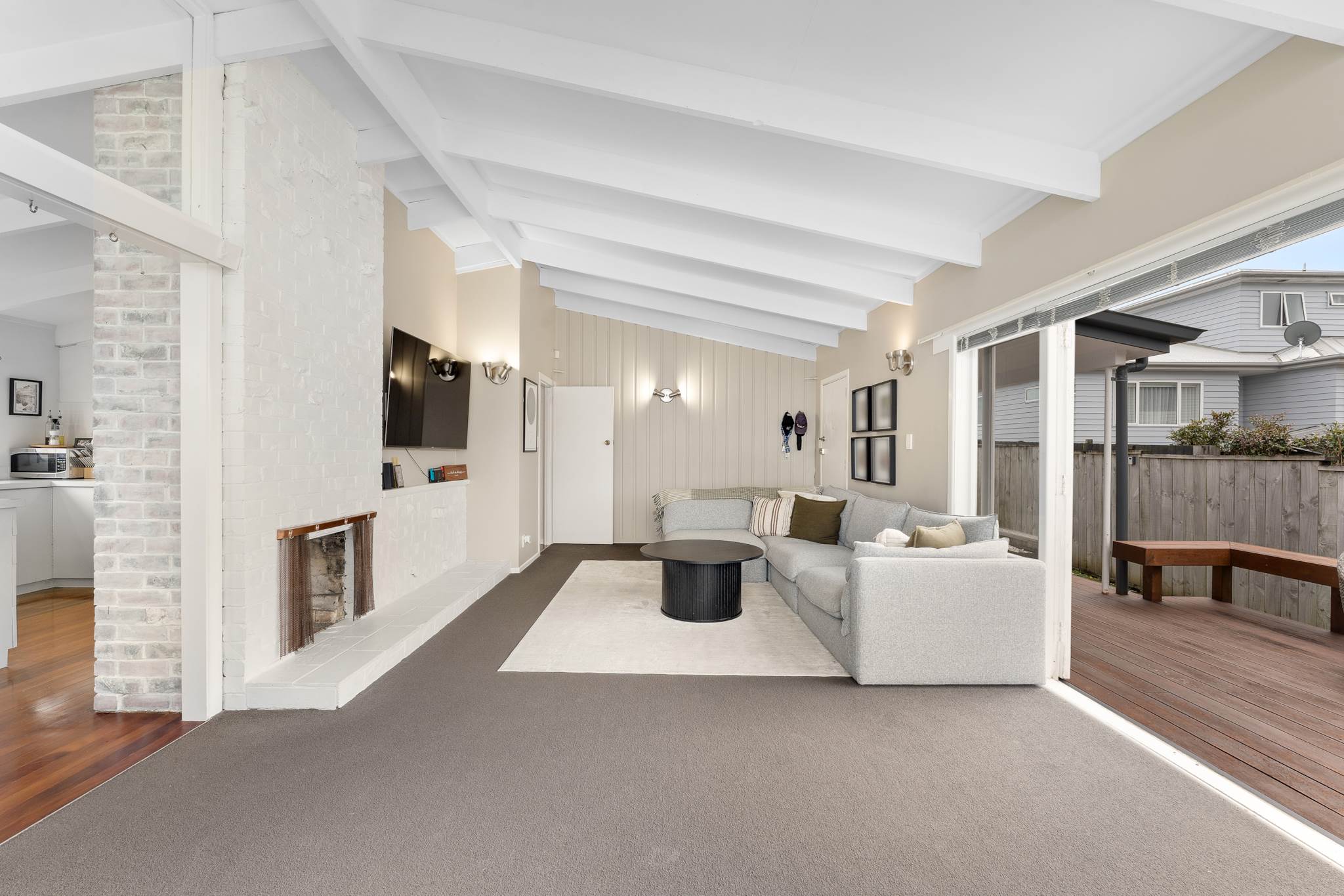3 Crompton Road, Massey, photo 3
