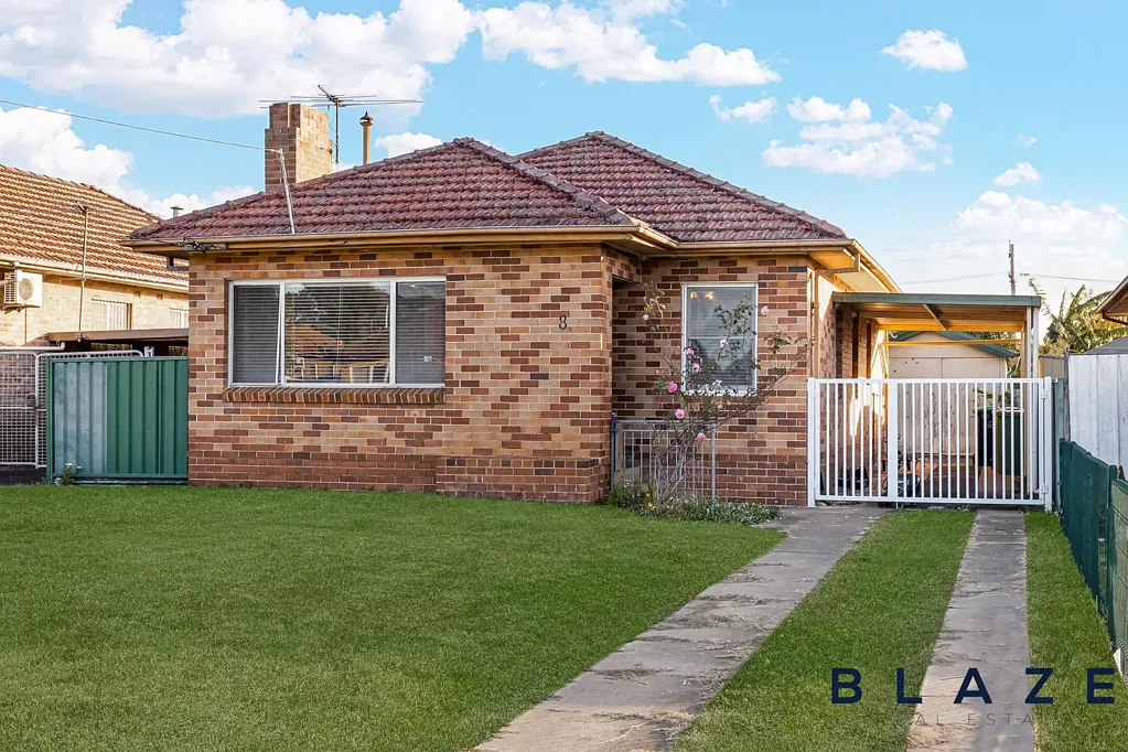 8 Seaman Avenue, Fairfield East, NSW 2165