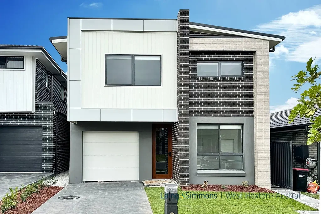 SPACIOUS AND CONVENIENT 5 BEDROOM FAMILY HOME!