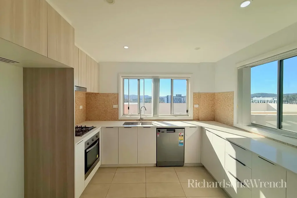 Spacious Two-Bedroom Apartment with Dual Balconies!
