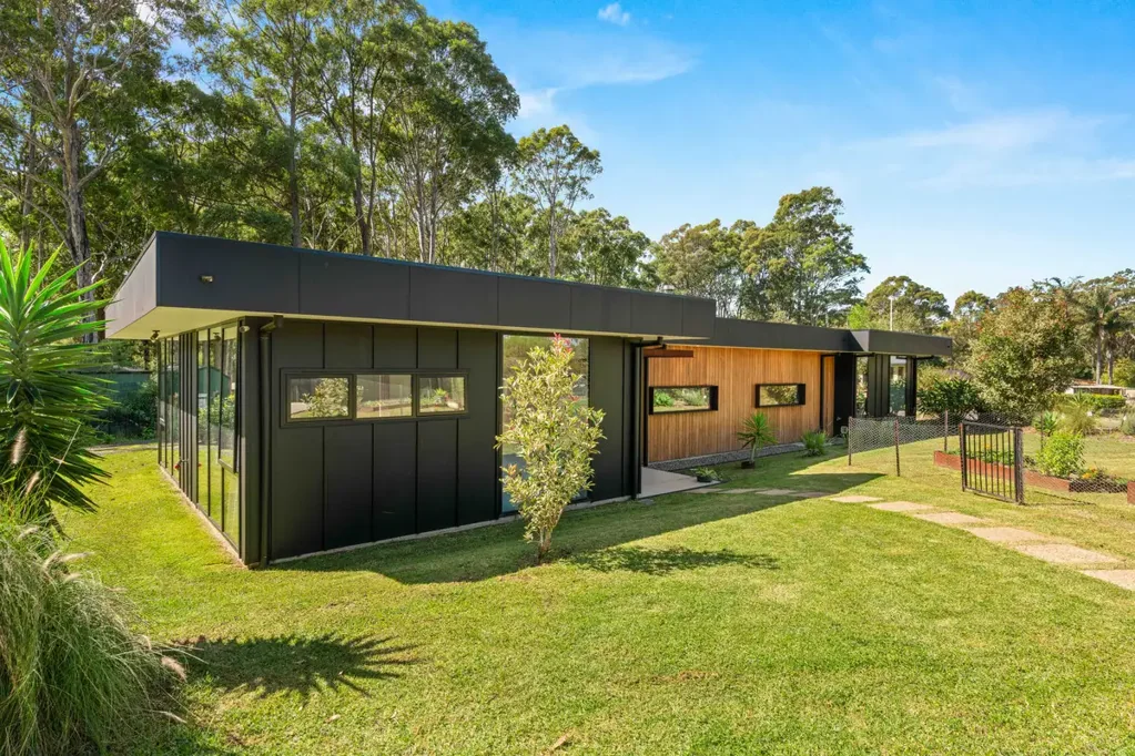 9 Stapleton Street, Falls Creek, NSW 2540