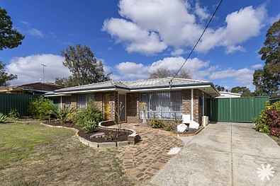 Girrawheen 3 Bedroom CONVENIENCE & ENDLESS POTENTIAL R20/60