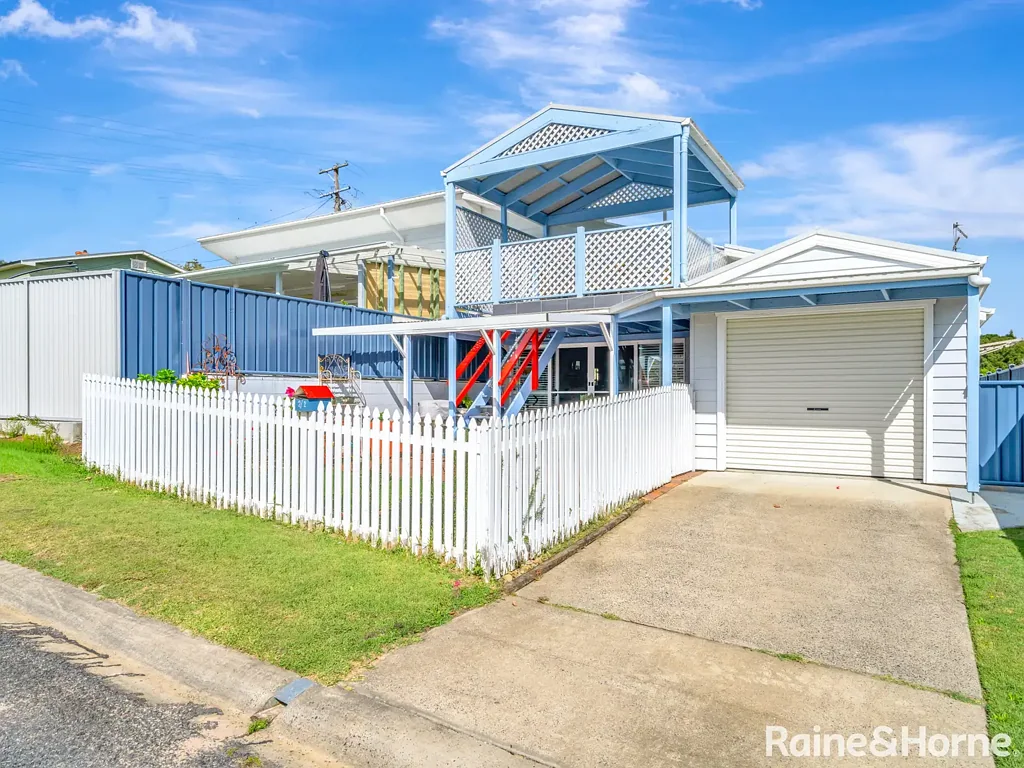 Maclean 2房  Elevated Living with Panoramic River Views - No Strata Fees