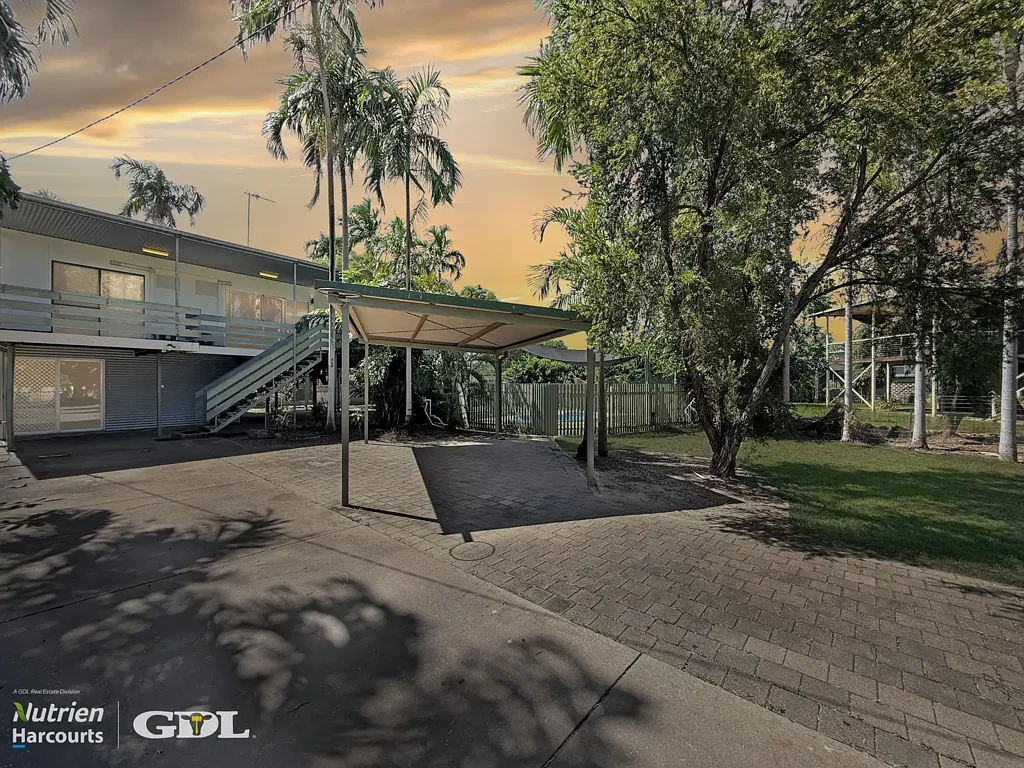 Katherine 4Moenga Spacious Investment with Pool & Ancillary Living | Large 1,040 sqm Block