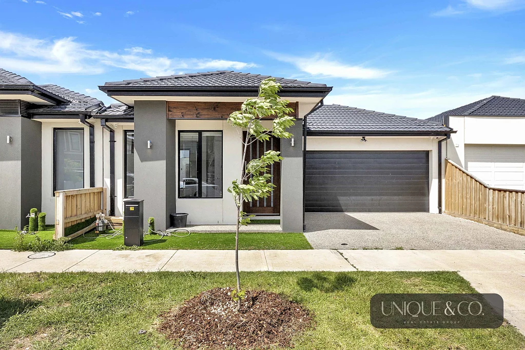 25 Mangosteen Drive, Truganina, VIC 3029