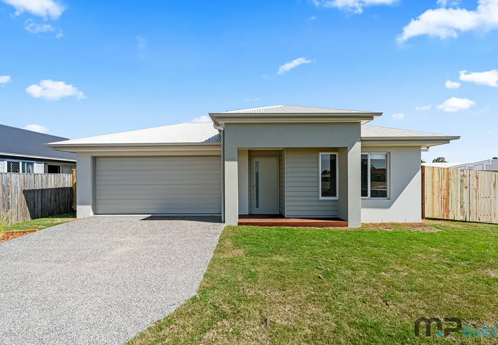 Modern Stylish Living - Spacious 5 bedroom Ensuited Home