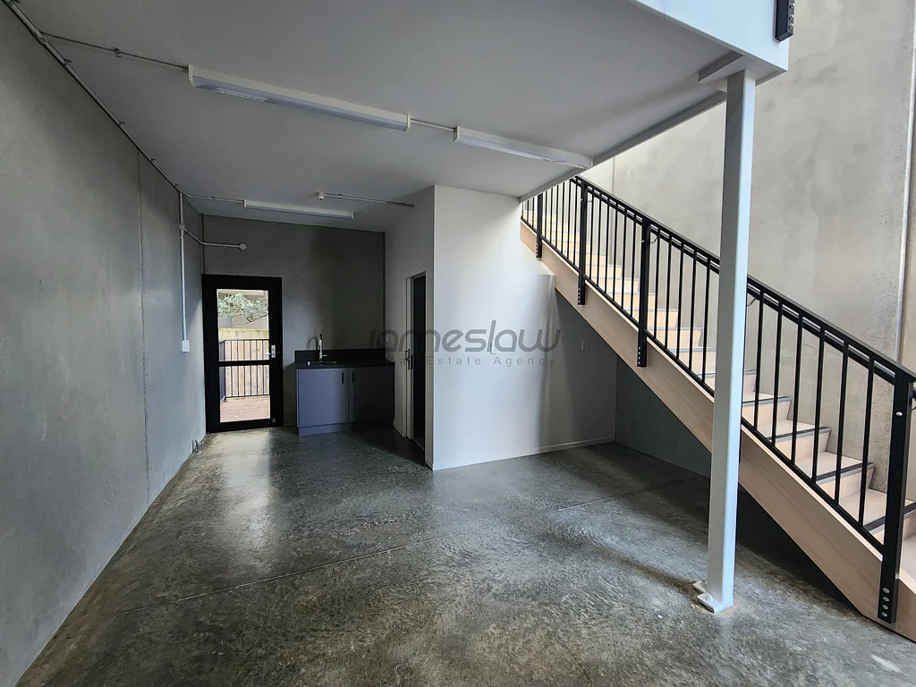 Mount Wellington Prime 48sqm Workshop with Outdoor Deck