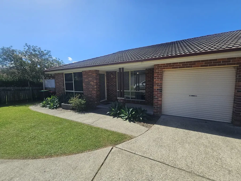 Two Bedroom Duplex with Single Garage