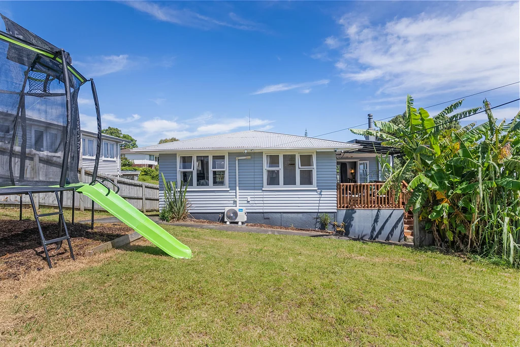 New Lynn 3房  Comfortable Living with Unbeatable Convenience