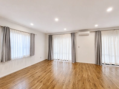 Flat Bush, 4 bedrooms