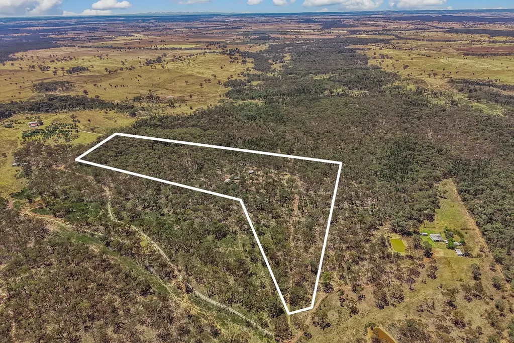 Gulgong  Secluded Acreage Retreat Surrounded by Nature and Tranquillity